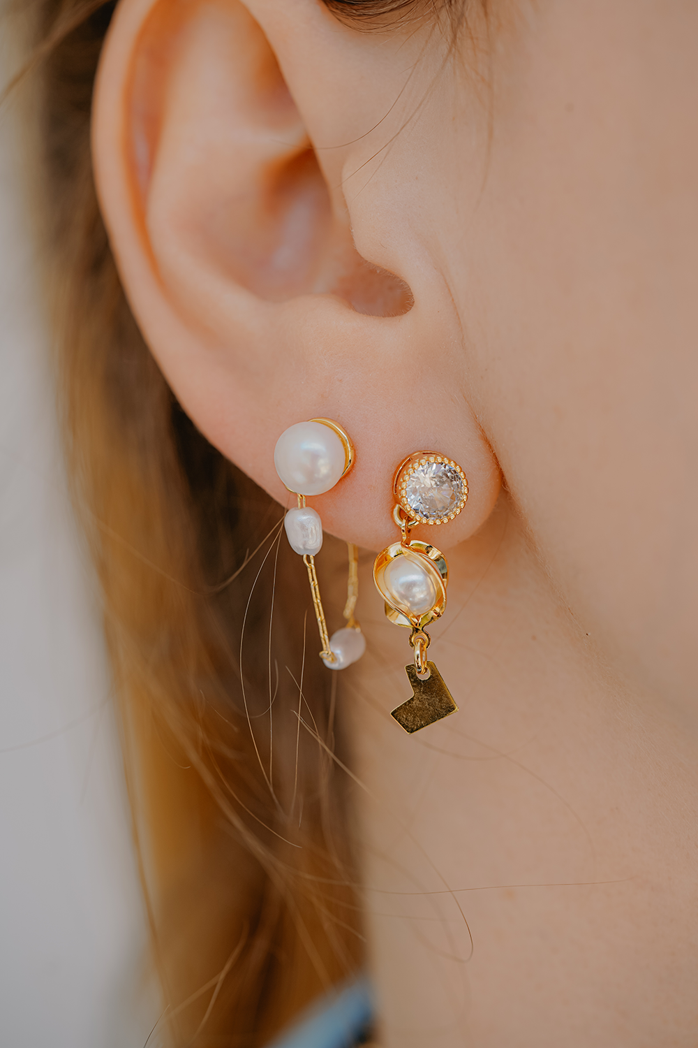 Pearl earring